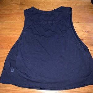 lululemon navy crop top